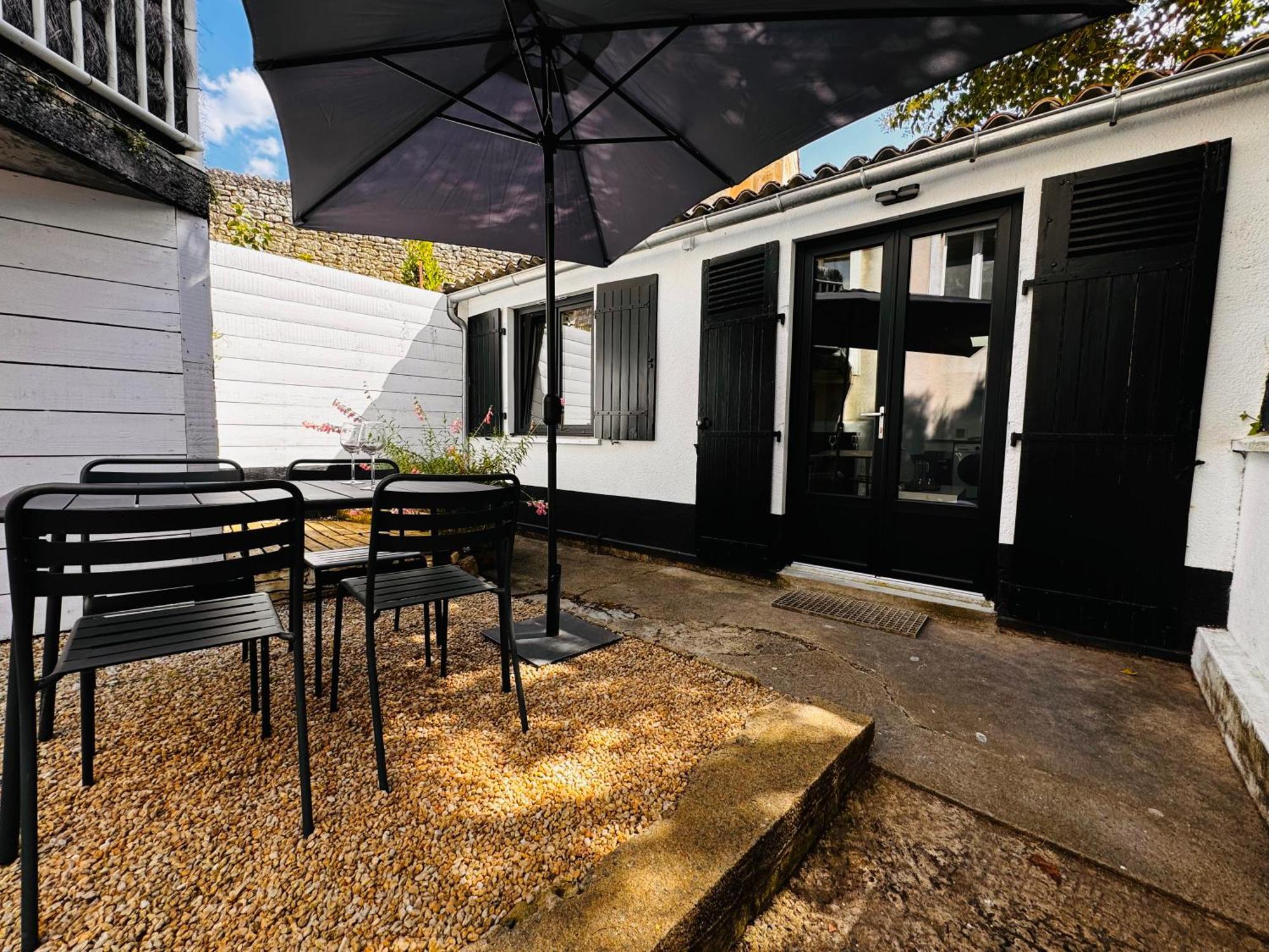 Apartament Le Petit Re, Hypercentre, Garage Prive, Terrasse Niort Zewnętrze zdjęcie