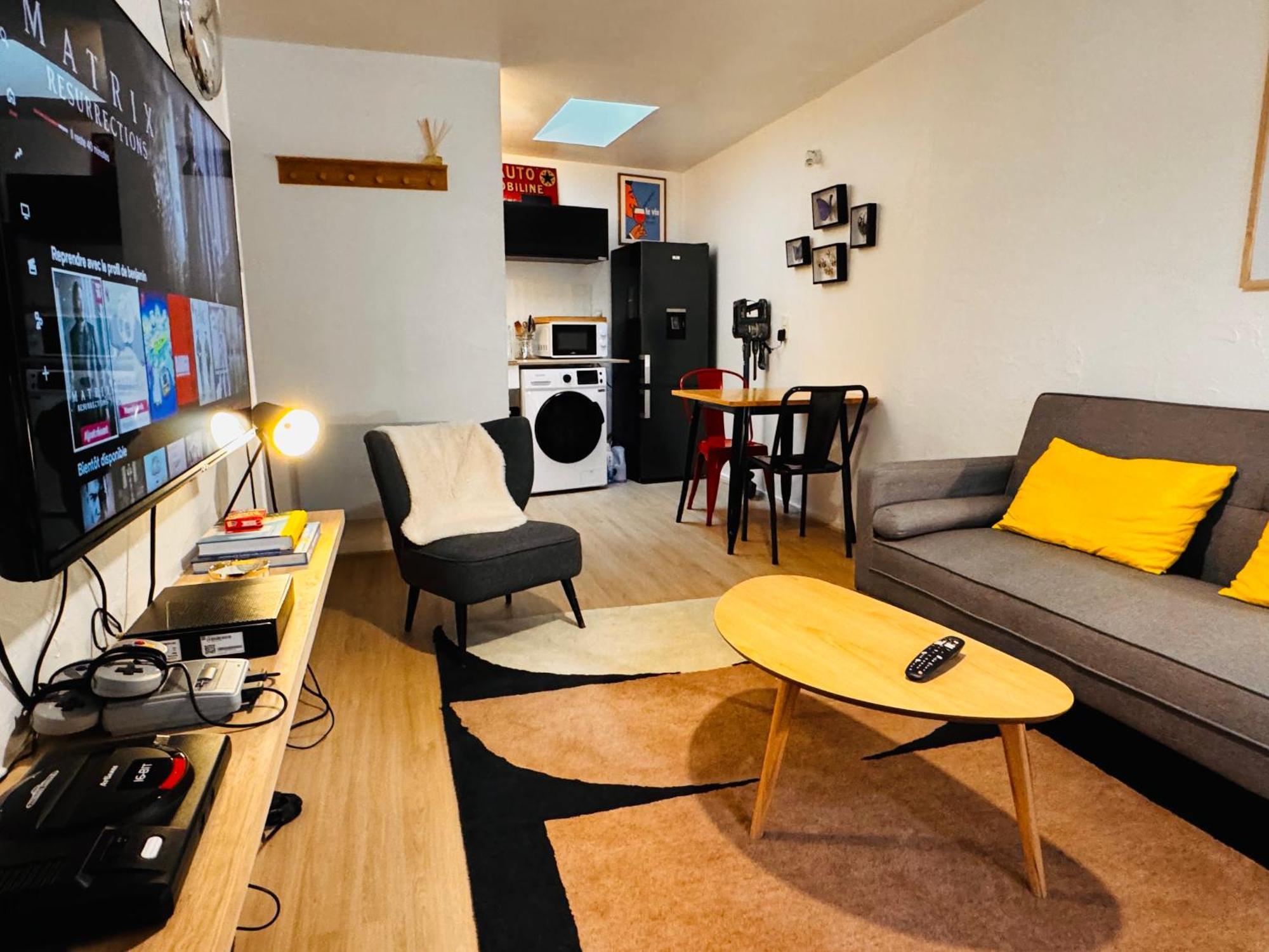 Apartament Le Petit Re, Hypercentre, Garage Prive, Terrasse Niort Zewnętrze zdjęcie